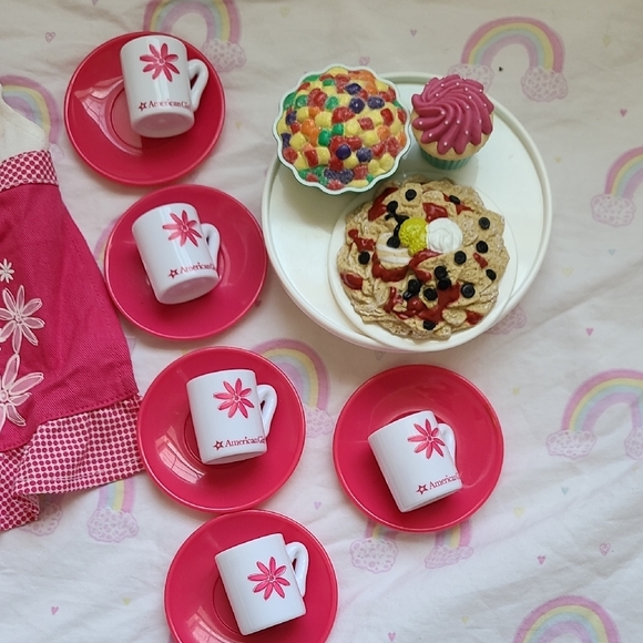 American Girl Pink Party Set with Apron - Picture 3 of 8